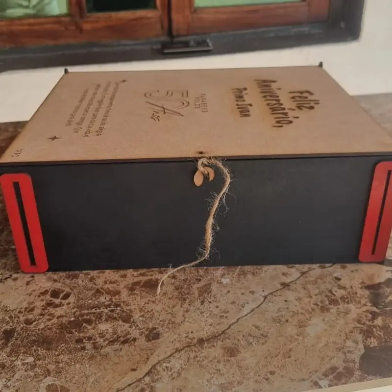 Caixa box de presente em MDF personalizada 2