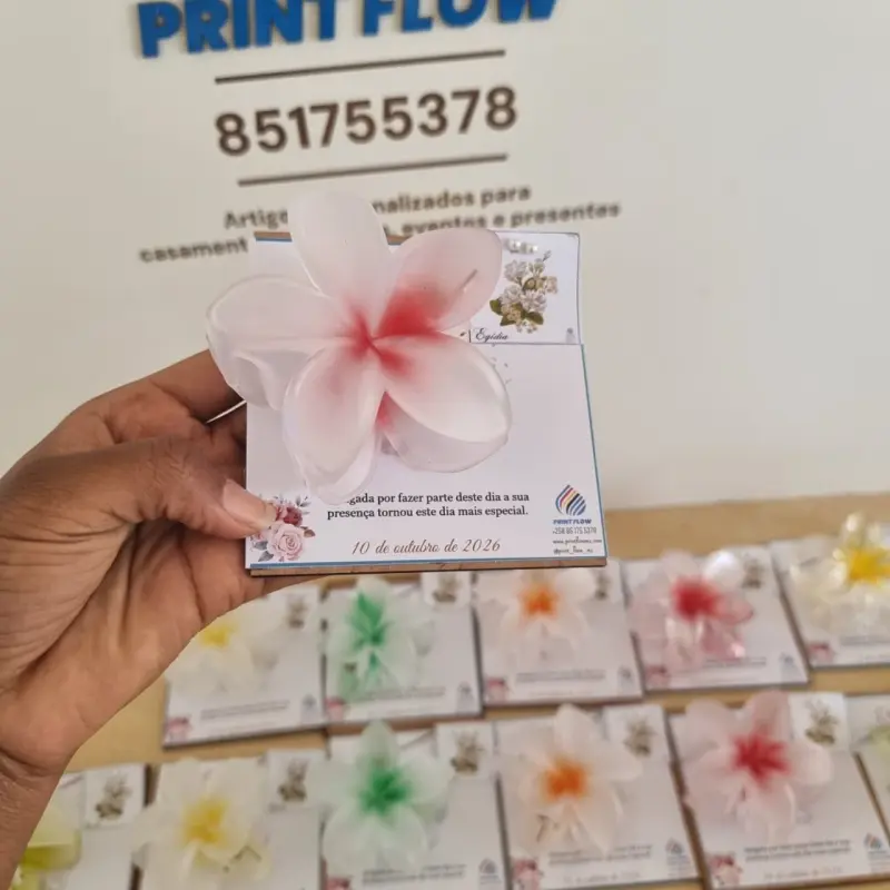 Kit Lembrancinha pega de cabelo floral e brincos 3