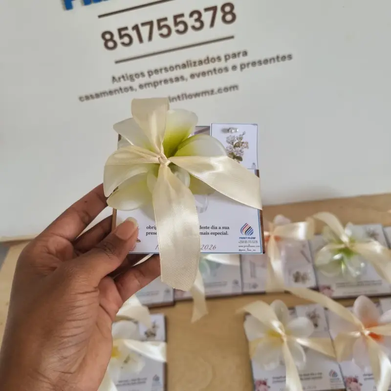 Kit Lembrancinha pega de cabelo floral e brincos 2