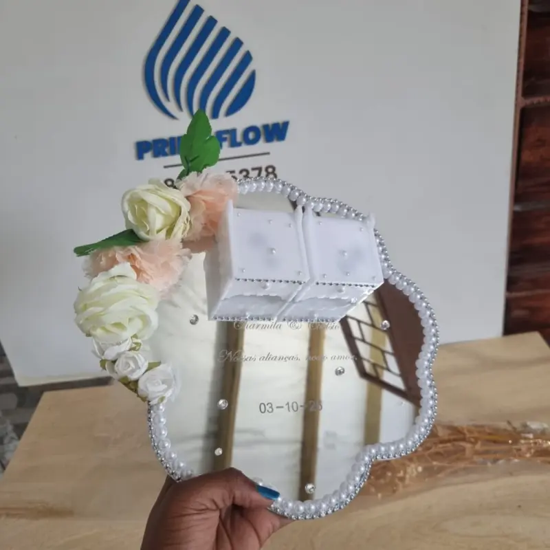 Porta-Alianças Espelhado em formato de nuvem/flor e Moldura de Pérolas 2