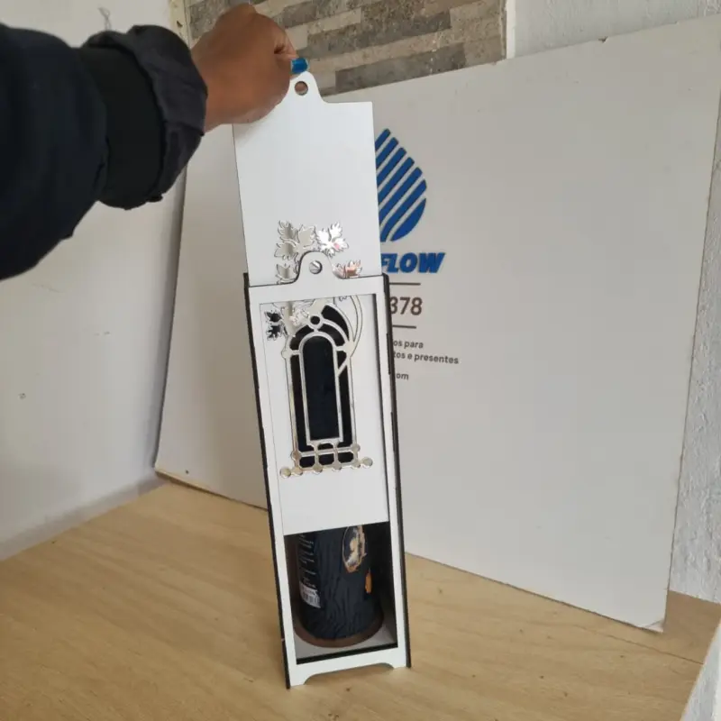 Caixa de vinho personalizada em MDF 1