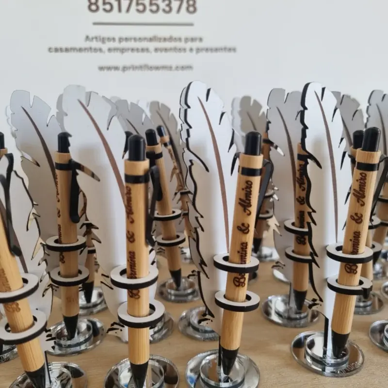 Porta-Caneta de Mesa em Forma de Pena Personalizado com Caneta 2