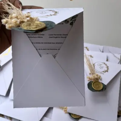 Convite de Casamento Branco Sofisticado 2