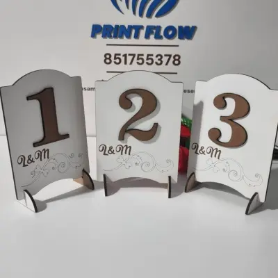 Indicador de Mesa em Madeira MDF Premium 1