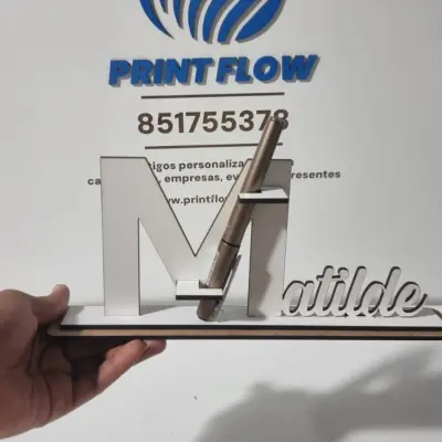 Porta-Canetas de Mesa com Nome "Matilde" em Relevo 2